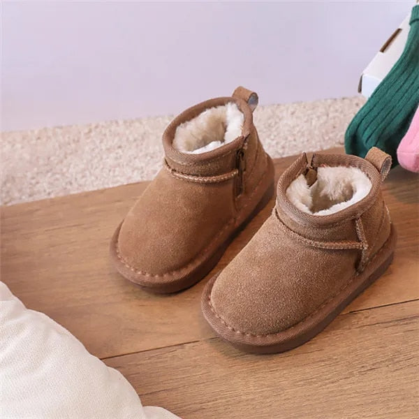 Kids Snow Boots: Cozy, stylish, snow-ready! ❄️👢 #WinterFashion